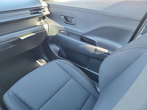 New 2026 Hyundai Kona SE image 13