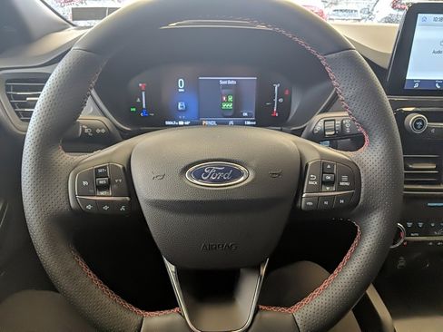 Used 2025 Ford Escape ST-Line w/ Cold Weather Package image 15