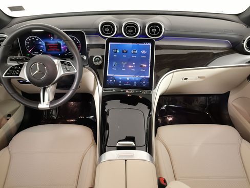 Used 2023 Mercedes-Benz GLC 300 4MATIC image 37