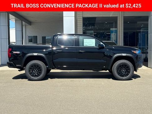 New 2026 Chevrolet Colorado Trail Boss AWD/4WD image 2
