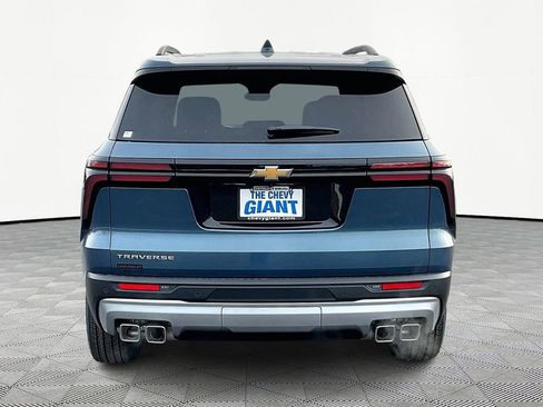 New 2026 Chevrolet Traverse LT w/ Driver Confidence Package image 4