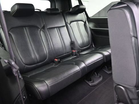 Used 2024 Jeep Wagoneer L Series II w/ Flexible Seating Group AWD/4WD image 25