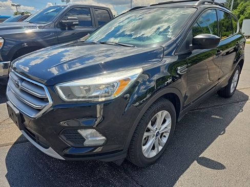 Used 2017 Ford Escape SE AWD/4WD image 1