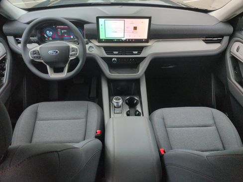 New 2026 Ford Explorer Active RWD image 31