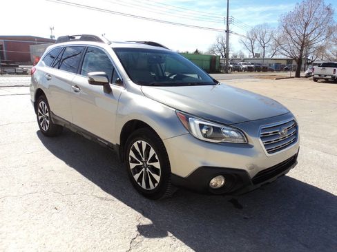 Used 2017 Subaru Outback 2.5i Limited image 7