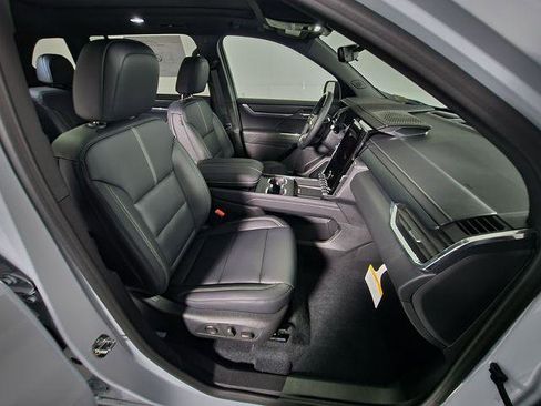 New 2026 GMC Acadia Elevation w/ Super Cruise Package image 17