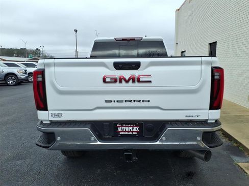 Used 2025 GMC Sierra 2500 SLT w/ SLT Convenience Package image 4