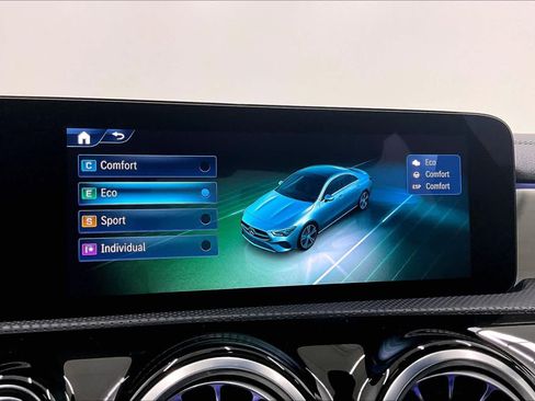 Used 2025 Mercedes-Benz CLA 250 image 33