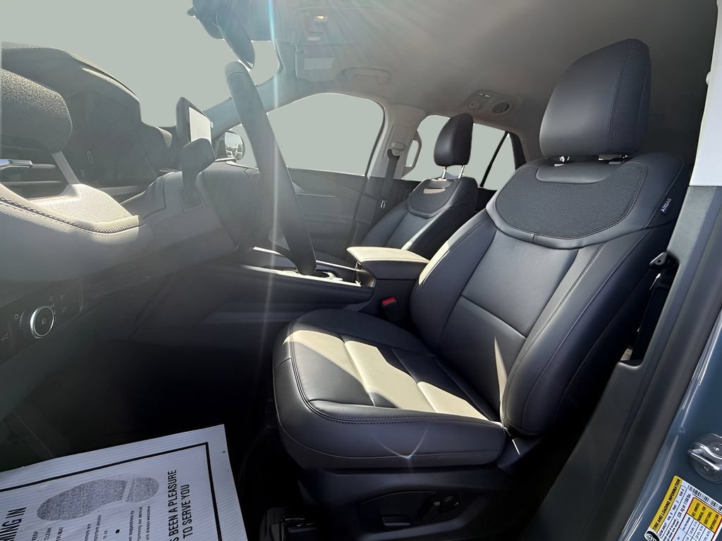 New 2026 Ford Explorer Active w/ Active Comfort Package AWD/4WD image 9