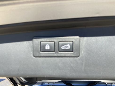 Used 2024 Subaru Outback Premium image 49