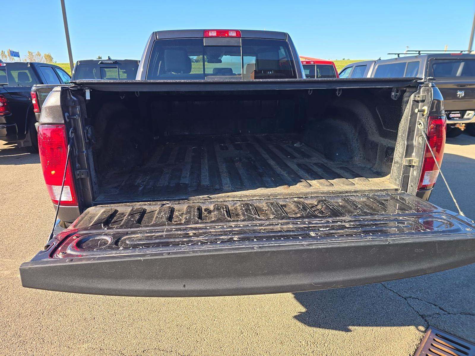 Used 2017 RAM 2500 SLT AWD/4WD image 9