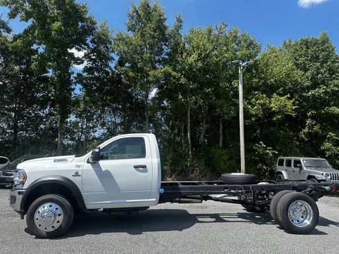 New 2024 RAM 4500 Tradesman image 4