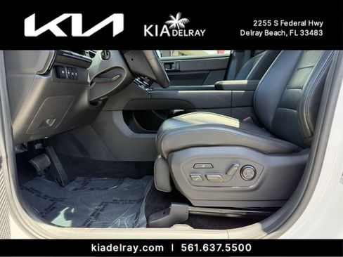 Used 2024 Hyundai Santa Fe Calligraphy FWD image 17