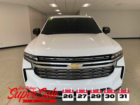 Used 2021 Chevrolet Tahoe Premier w/ Premium Package image 2