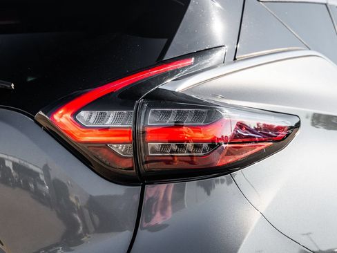 Used 2023 Nissan Murano S FWD image 14