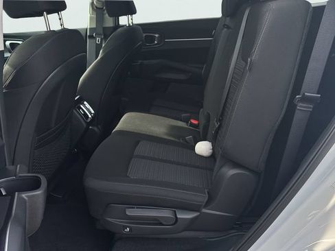 Certified 2026 Kia Sorento LX FWD image 15