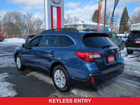 Used 2019 Subaru Outback 2.5i Premium image 6