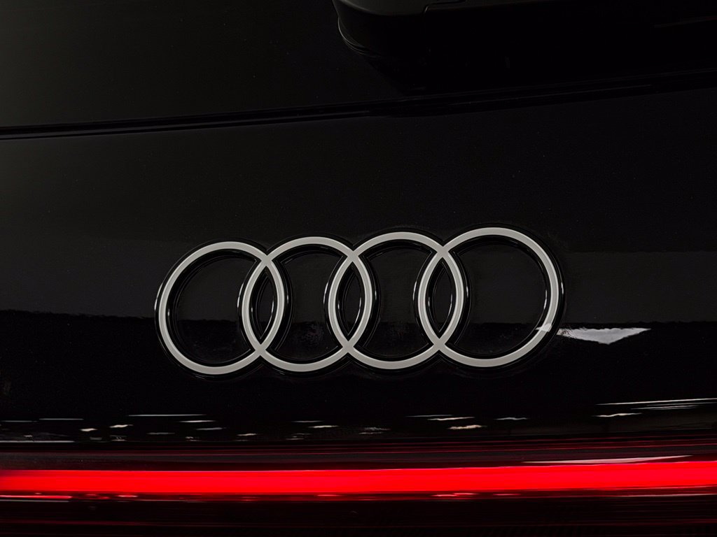 Used 2025 Audi Q6 e-tron Prestige w/ 20" Wheel Package AWD/4WD image 12