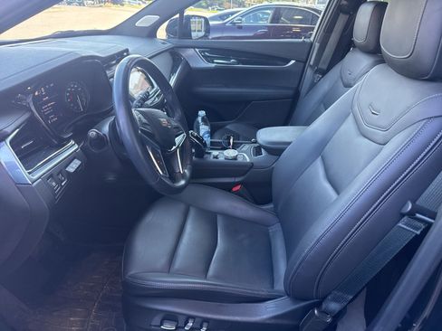 Used 2024 Cadillac XT5 Premium Luxury w/ Technology Package image 10