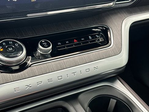 New 2025 Ford Expedition Max Platinum w/ Platinum Ultimate Package image 22