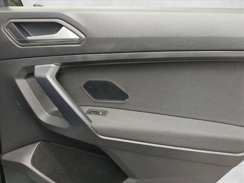 Used 2021 Volkswagen Tiguan S image 23