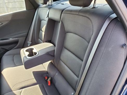 Used 2022 Chevrolet Malibu LT image 36