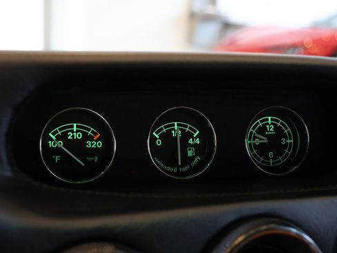 Used 1999 Ferrari 550 Maranello Coupe RWD image 89