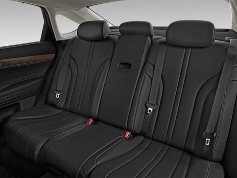 Used 2025 Genesis G80 2.5T Sport Prestige image 11