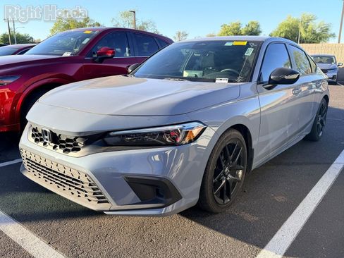 Used 2023 Honda Civic Sport image 2