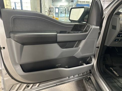 Used 2023 Ford F150 Lightning XLT image 9