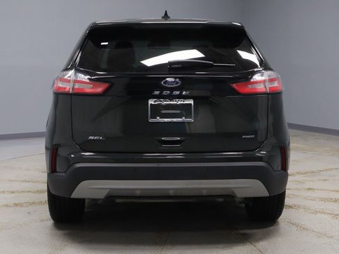 Certified 2022 Ford Edge SEL w/ Convenience Package image 9
