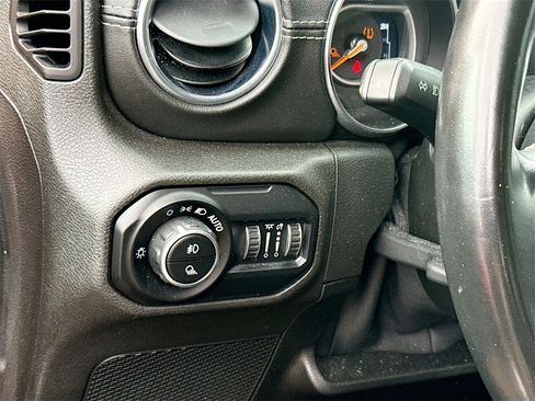 Used 2021 Jeep Gladiator Overland w/ Popular Equipment Package image 10