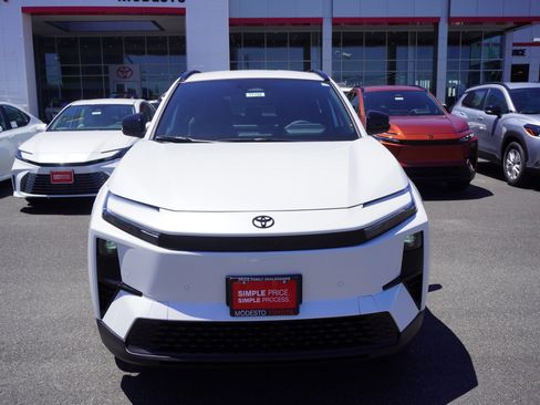 New 2026 Toyota C-HR AWD/4WD image 6