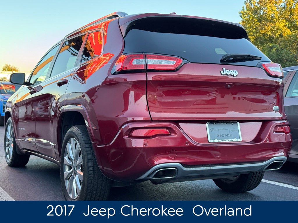 Used 2017 Jeep Cherokee Overland FWD image 4