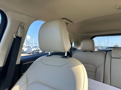 Used 2021 Ford Edge SEL w/ Convenience Package FWD image 9