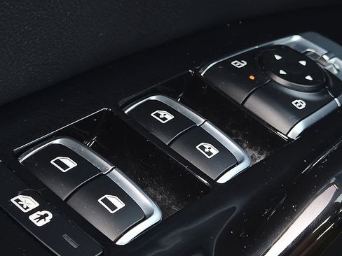 Used 2025 Kia K5 GT FWD image 17
