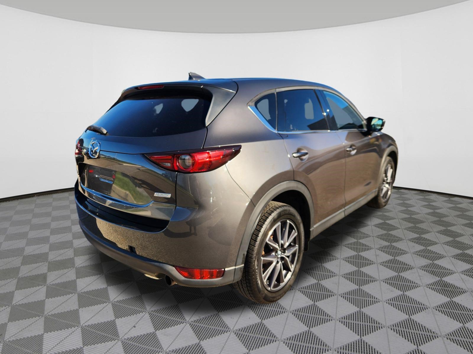 Used 2017 MAZDA CX-5 Grand Touring w/ Premium Package AWD/4WD image 4