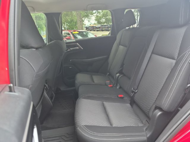 Used 2025 Mitsubishi Outlander ES FWD image 24