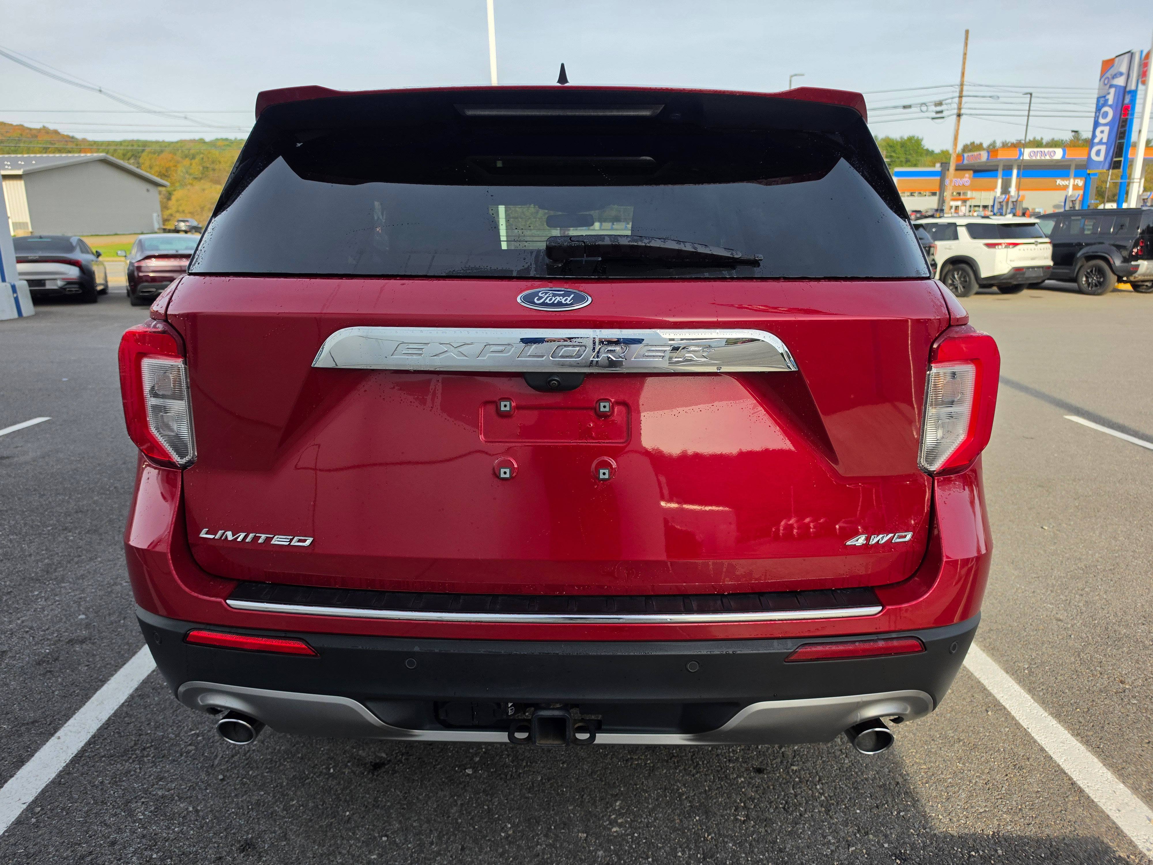 Used 2023 Ford Explorer Limited w/ Limited Technology Package AWD/4WD image 4
