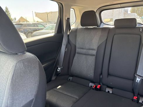 Used 2025 Nissan Rogue SV FWD image 40