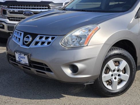 Used 2011 Nissan Rogue S image 2