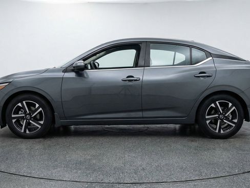 Used 2025 Nissan Sentra SV FWD image 5