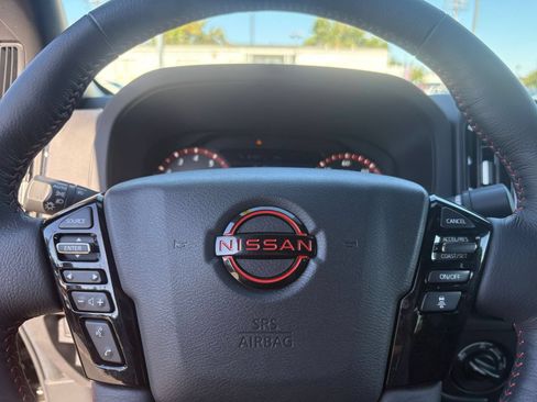 Used 2026 Nissan Frontier PRO-4X AWD/4WD image 23