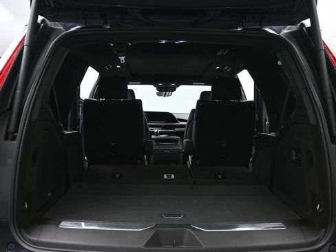 Certified 2024 Cadillac Escalade Premium Luxury AWD/4WD image 19