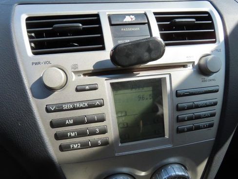 Used 2008 Toyota Yaris Sedan image 26