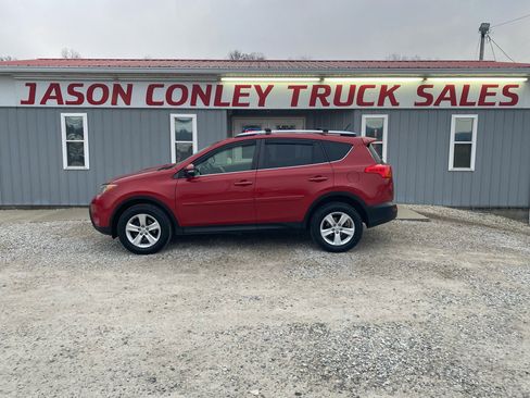 Used 2013 Toyota RAV4 XLE image 1