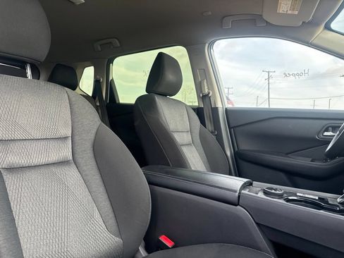 Used 2024 Nissan Rogue SV AWD/4WD image 26