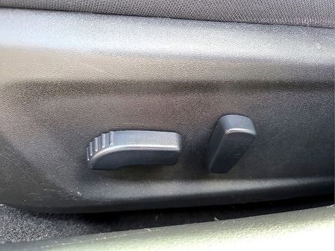 Used 2024 Nissan Altima 2.5 SV image 17