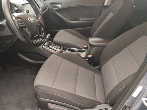 Used 2017 Kia Forte S w/ S Technology Package image 17