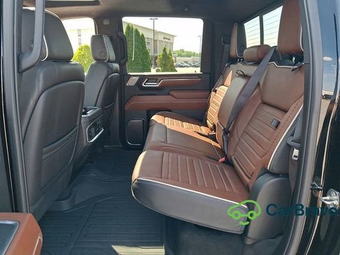 Used 2024 GMC Sierra 2500 Denali Ultimate w/ Max Trailering Package AWD/4WD image 10